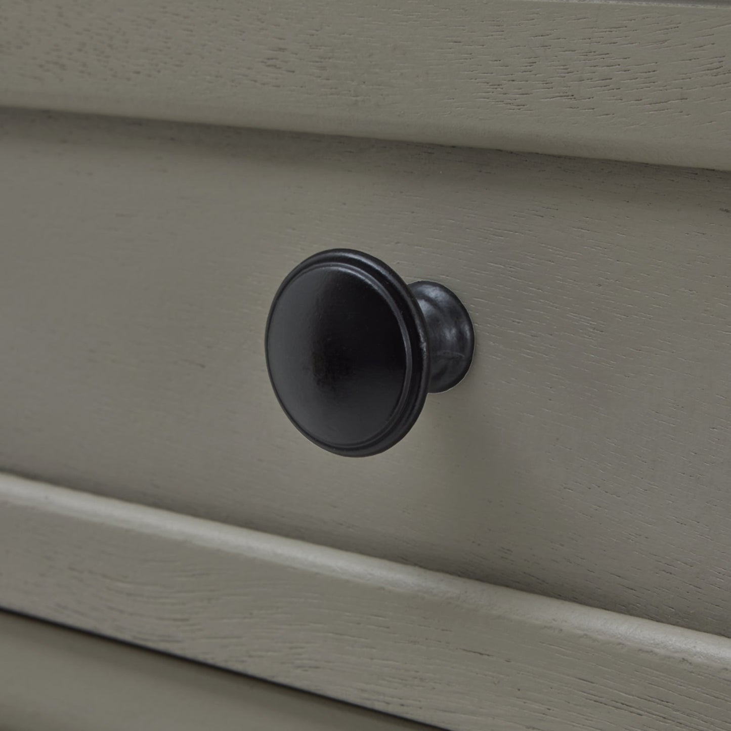 knob detail on the small two drawer console table